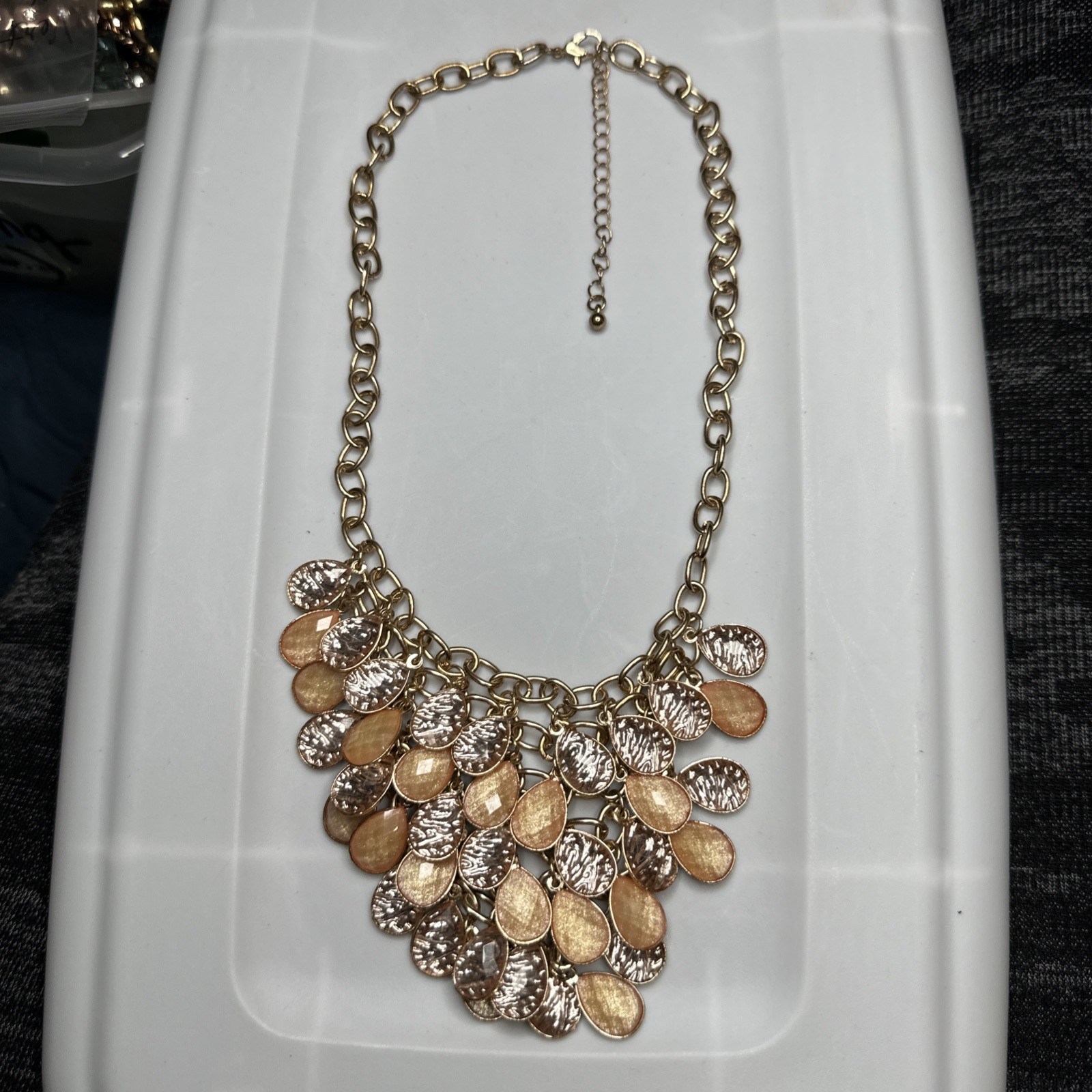 Bib Necklace Gold Tone Peach Chabochons 19 Inches 3in Extension Clean Eye Catch
