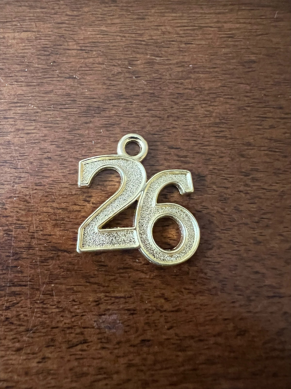 Graduation Tassel Charm Yeardate 2026 – gold or silver