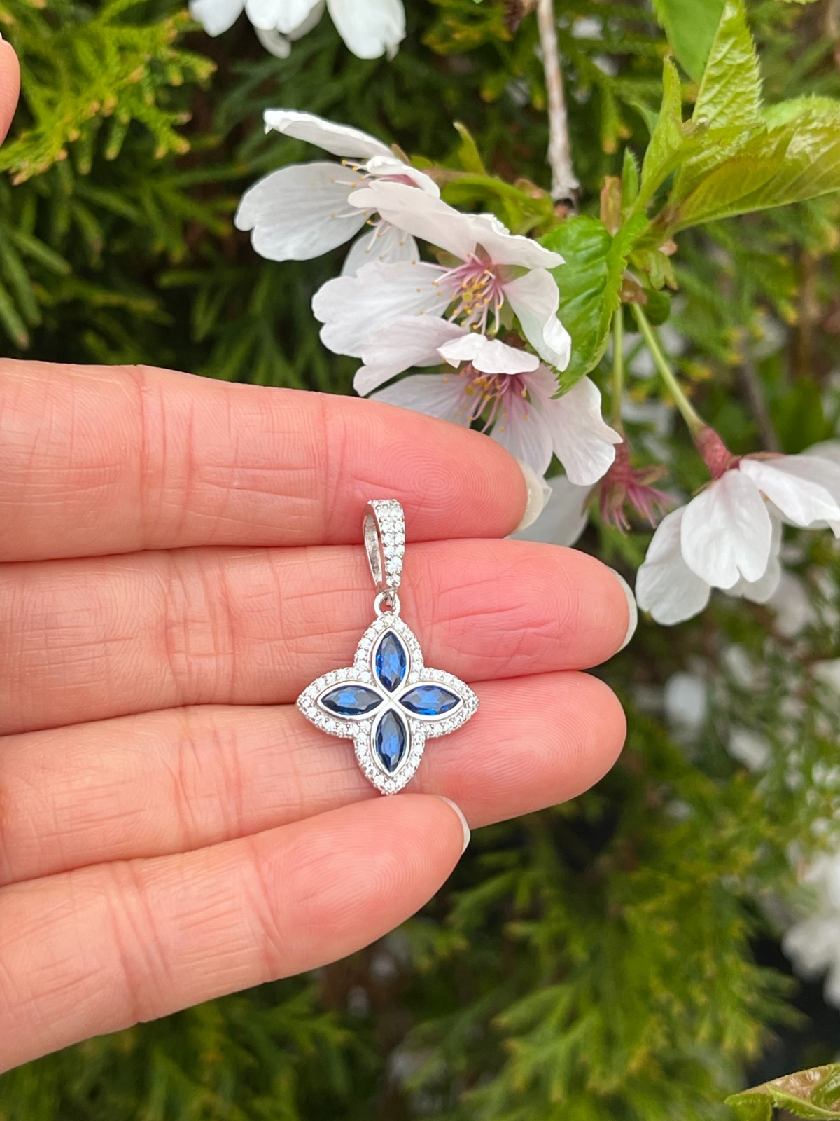 925 Sterling Silver Navy Blue Four Leaf Clover Flower CZ Pendant Women 17mm/28mm