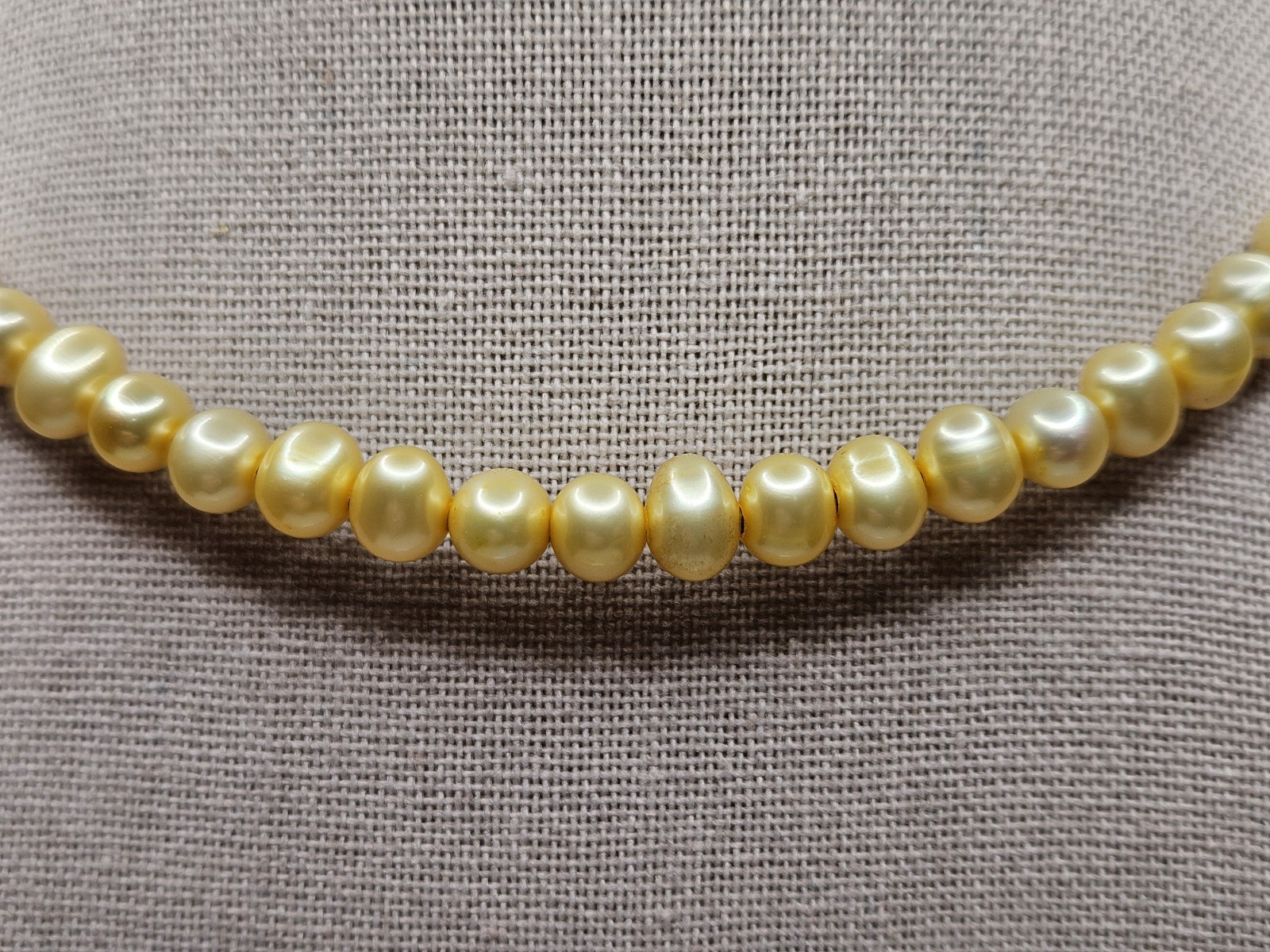 Yellow 6.5-7.5mm Freshwater Pearl Memory Wire 15.5in Choker Necklace