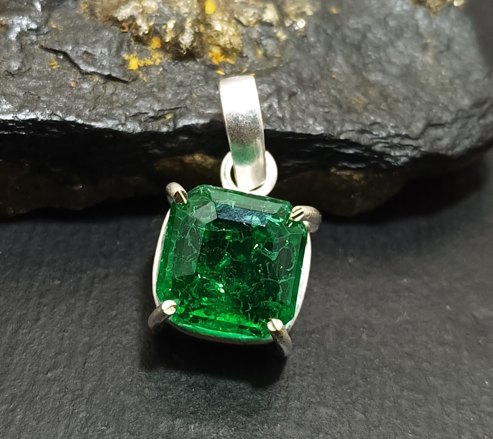 Certified 25.0 Ct Natural Emerald In Solid Silver Asscher Cut Pendant Gemstone