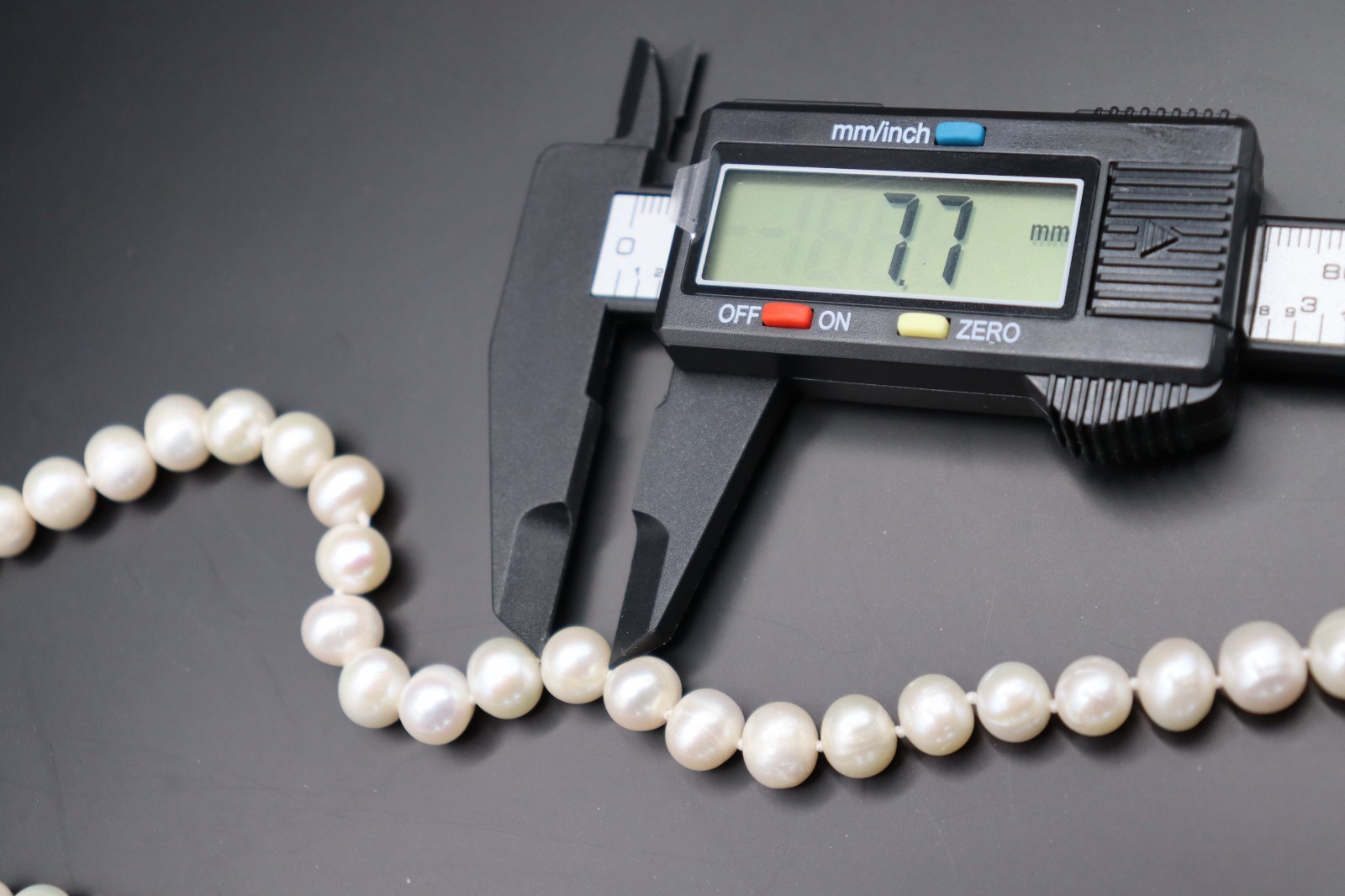 Beautiful Knotted 7-8mm Oval White Cultured Freshwater Pearl Necklace – App 35″