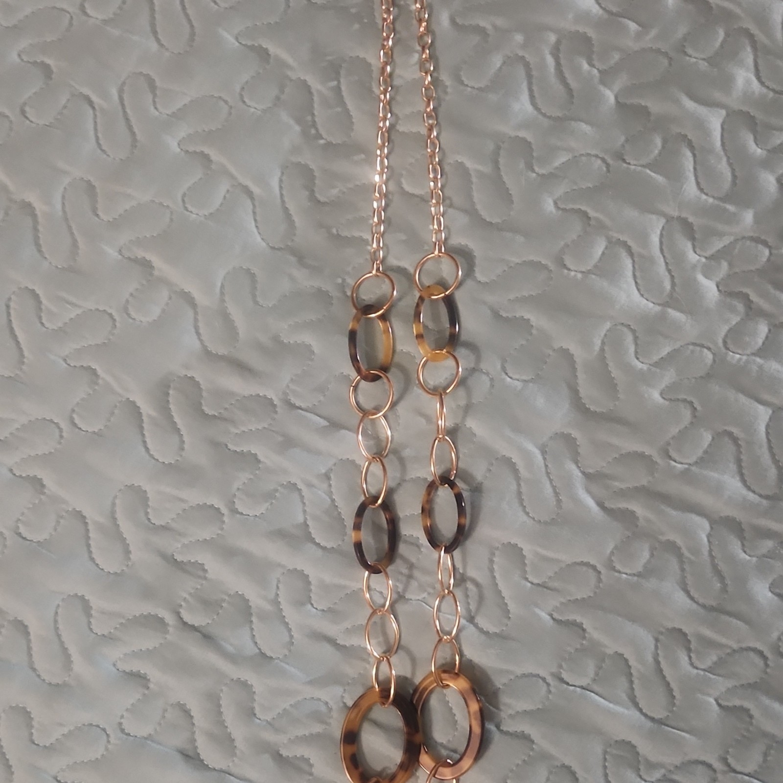 Gold Oval Link Chain Necklace w/ Tortoiseshell-Style Rings