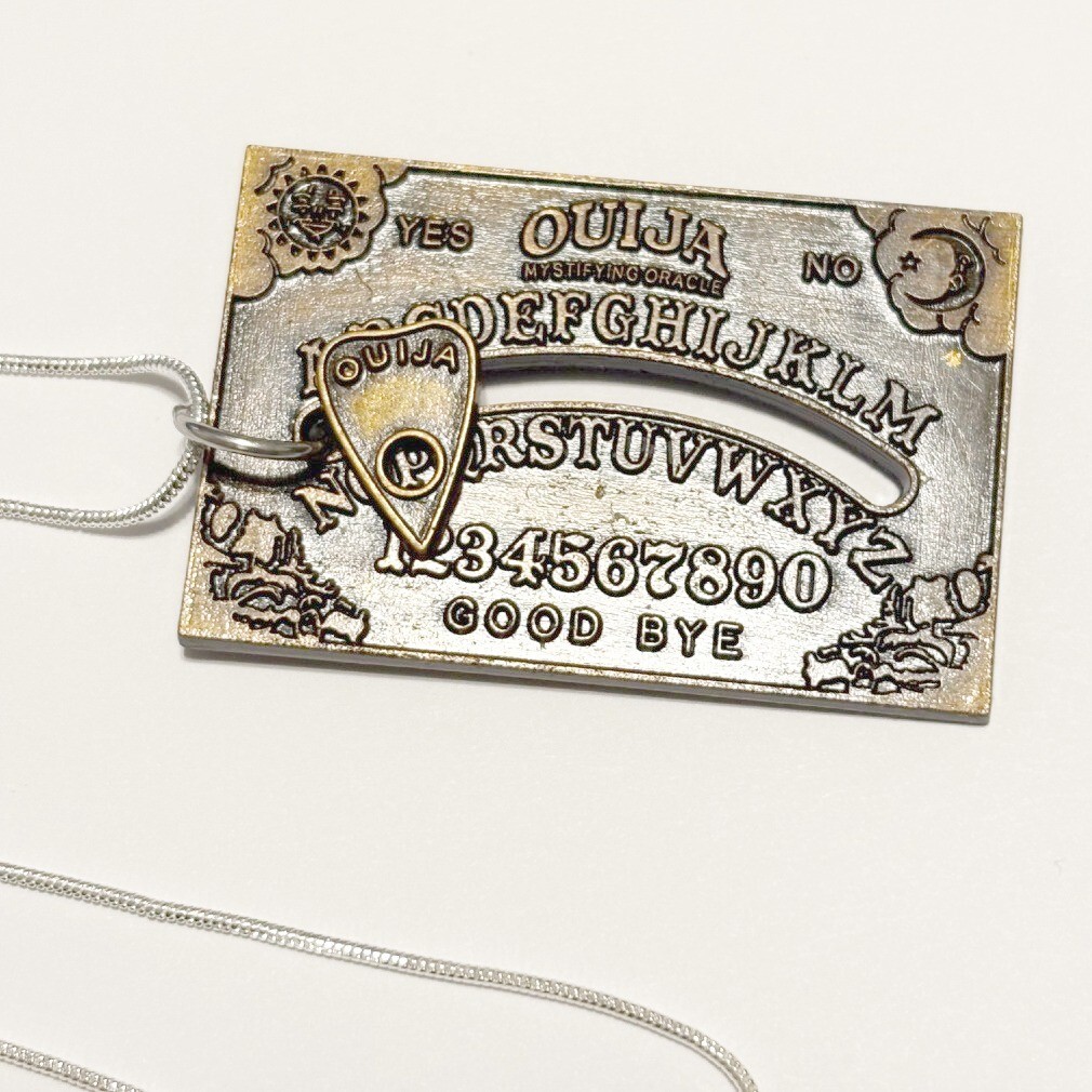 Movable Planchette Ouija Board 24″ Silver Alloy Snake Chain Design.