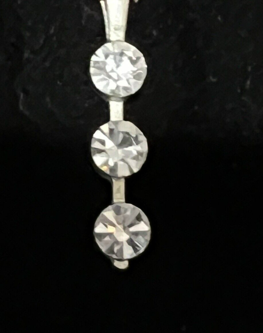 Elegant 3-Stone Diamond-Inspired Pendant Necklace – Gold-Tone 18 in Chain