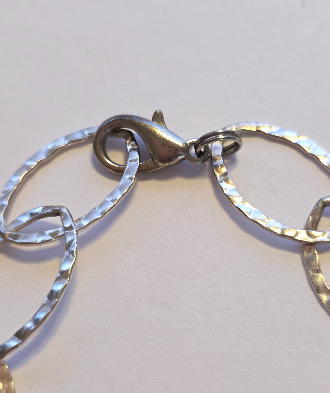 Silver Tone Hammered Oval Link Necklace Clear Beads Modern Minimalist 18″