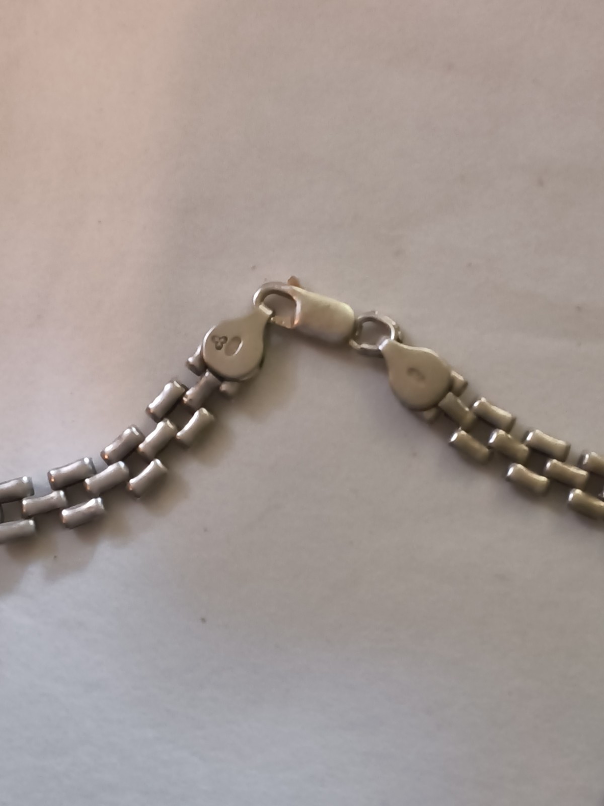 Silver Round Link Chain Necklace, Metal Chain Style, Lobster Clasp Closure 16 In