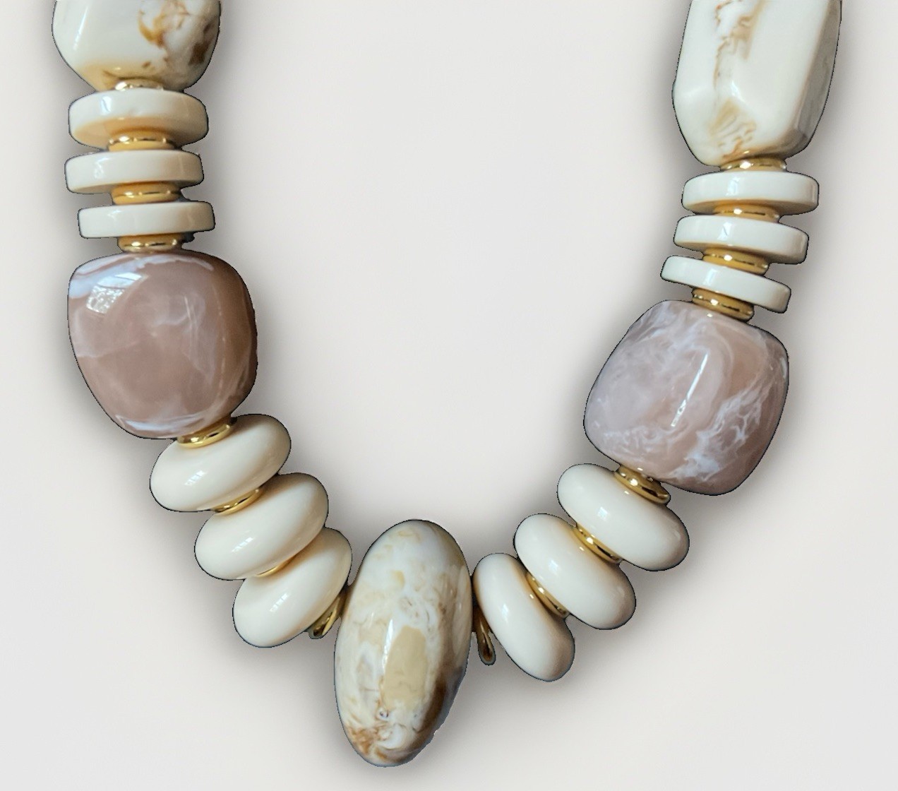 Natural Stone Necklace Can Be Worn Anywhere