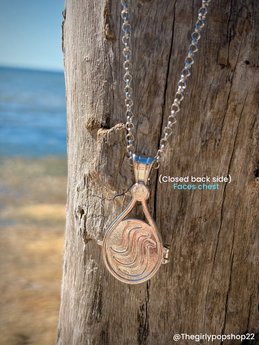 Moon Pool Silver Locket From H20 Just Add Water Cleo Emma Rikki Stones