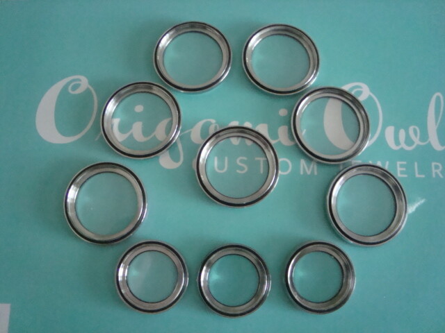 Origami Owl “Your Choice” Medium & Large Enamel Twist Face Plate “New” + A