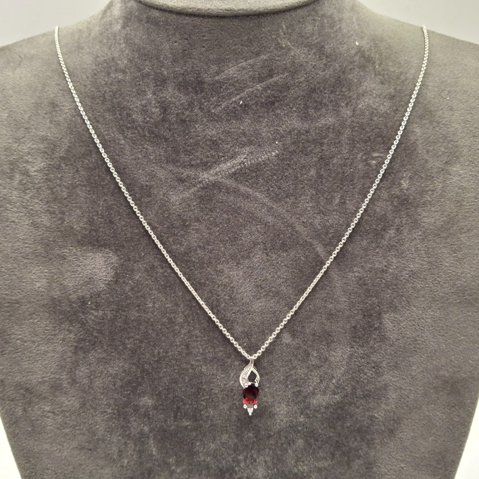 Avon Red Crystal Pendant Necklace Silver Tone Vintage Dainty 46cm