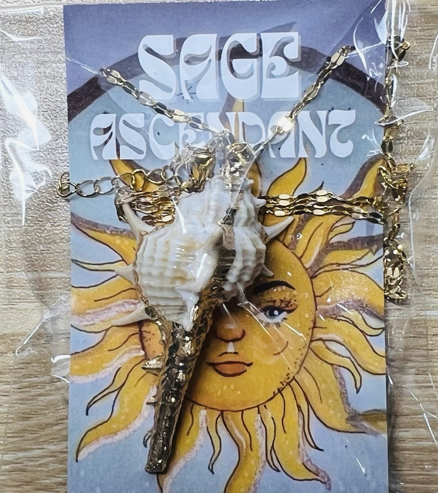 Seashell Summer Beach Gold Necklace (NEW) Pendant and Chain