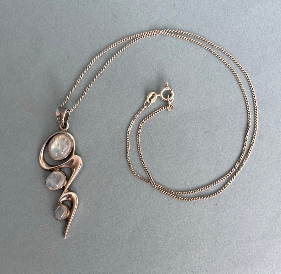 VINTAGE STERLING SILVER MOONSTONE PENDANT & 925 CHAIN gemstone wave 18in 46cm