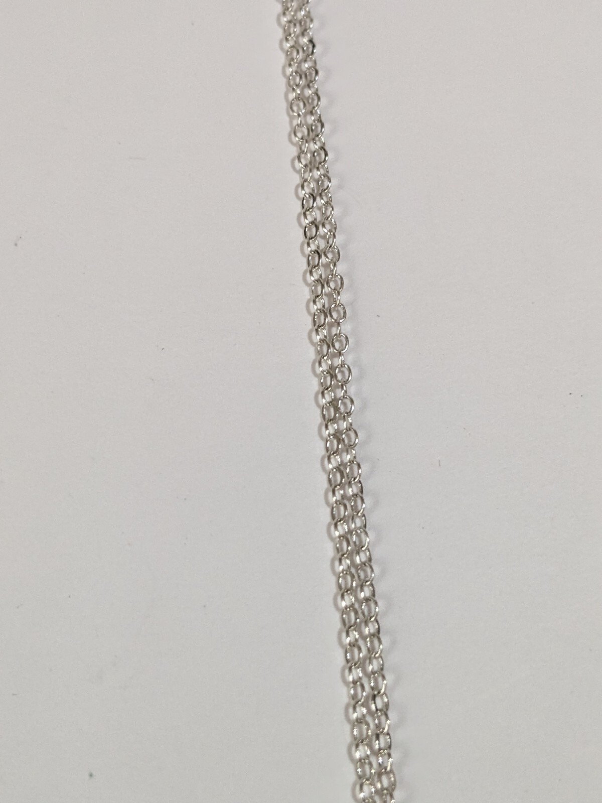 Intertwined Rhinestone Hearts Pendant Silver Tone Necklace. 18″. Modern.