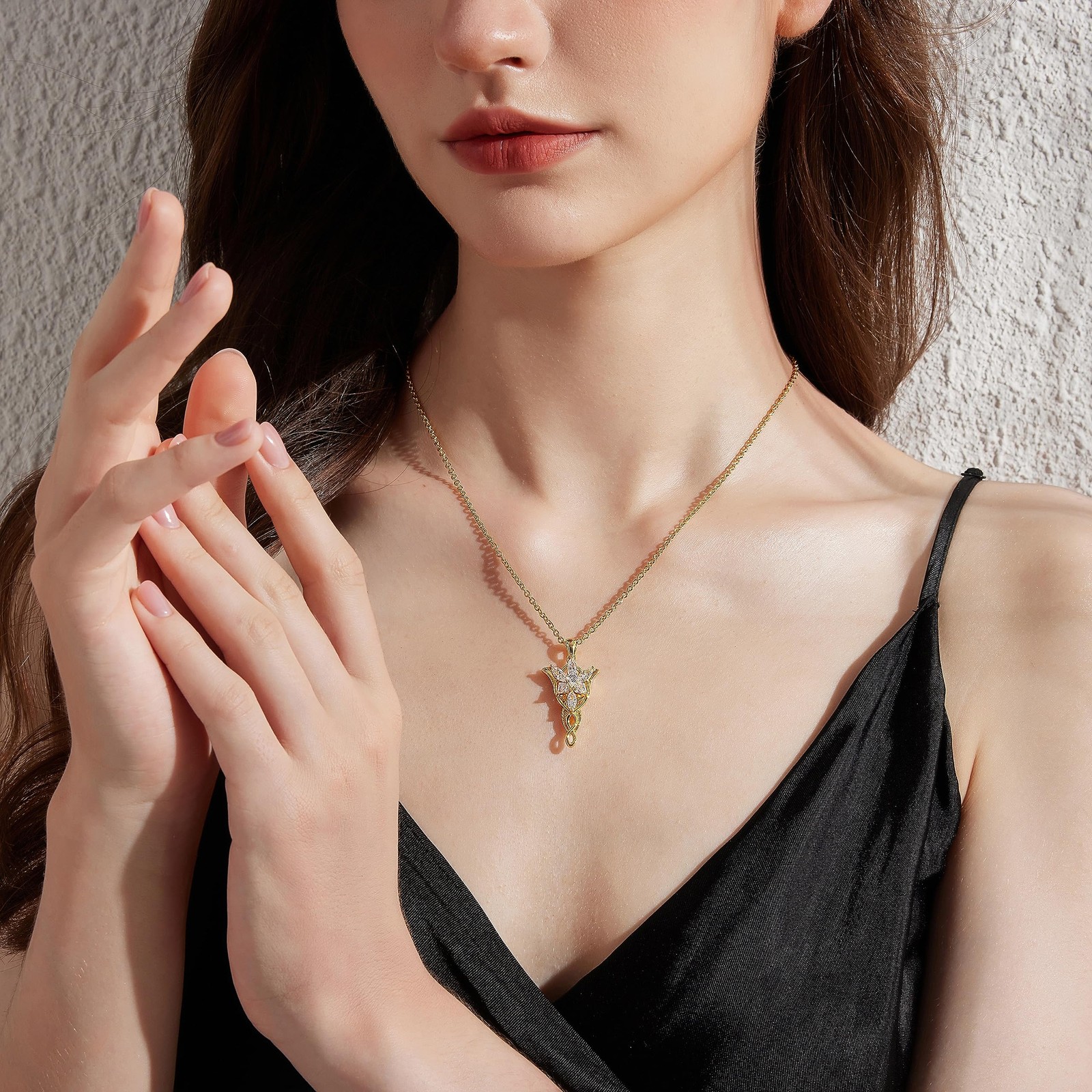 Arwen Evenstar Pendant Necklace – Lord of the Rings Pendant Necklace