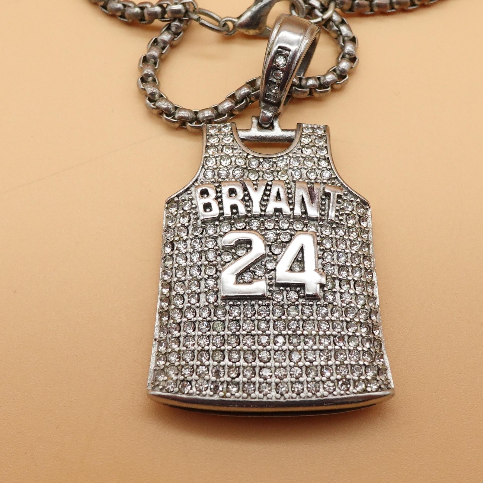 Bryant 24 Jersey Pendant Necklace Silver Tone Chain Sports Statement Jewelry