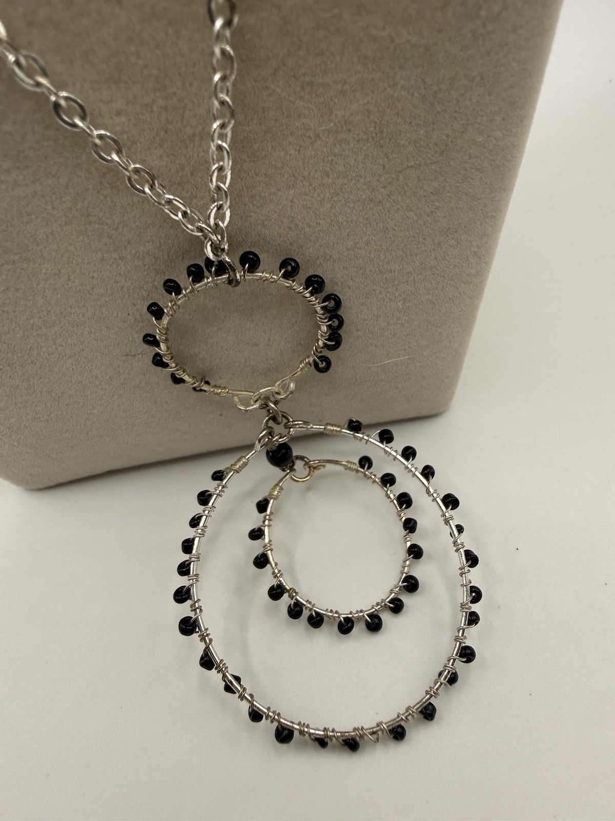VTG Y2K Boho Wire Wrapped Necklace whimsigoth Black Seed Bead Silver Tone