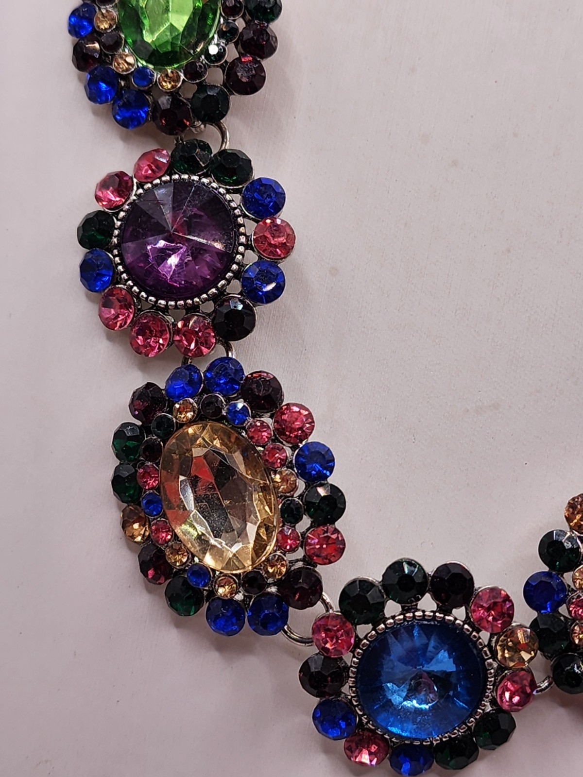 Eye Candy Los Angeles Juliet necklace. FLAWLESS