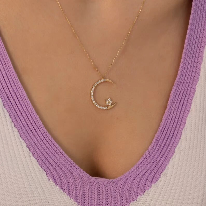 Round Cut Simulated Diamond Beautiful Pendant With Chain 14k Yellow Gold Plated