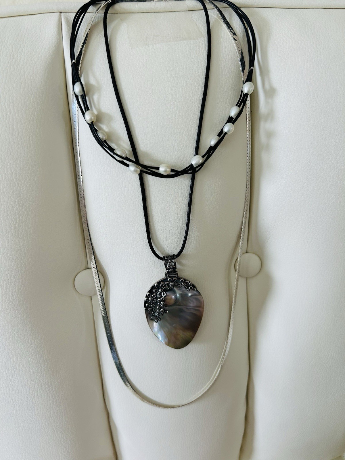 Sterling Silver 925 Italy Necklace w/ Mother of Pearl & Pearl Pendant + 2 Cord N