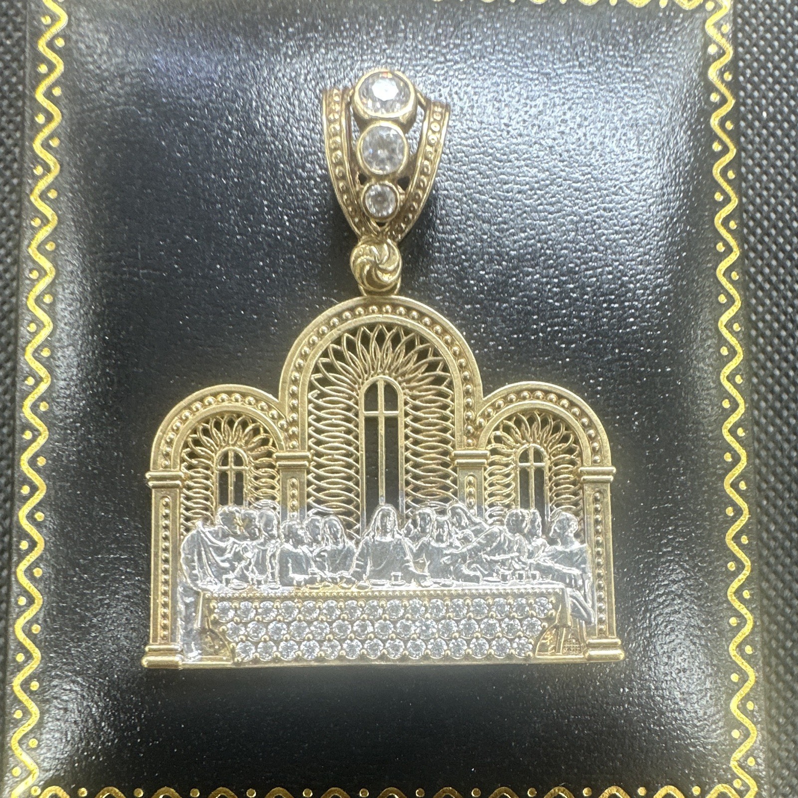 10k solid Yellow Gold Religious Pendant Round White CZ Bezel, prong setting