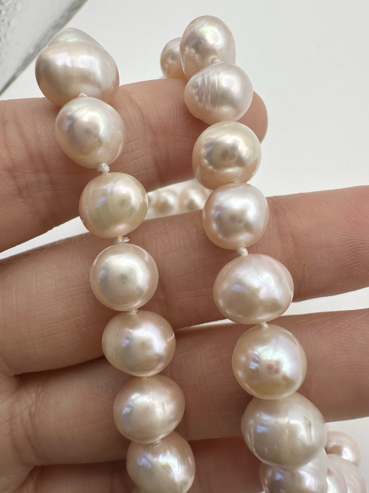 8-9mm Freshwater Pearl Hand Knotted Necklace 16.5”