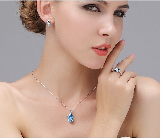 Sterling Silver Plated Necklace Chain Waterdrop Crystal CZ Pendant Gift P1