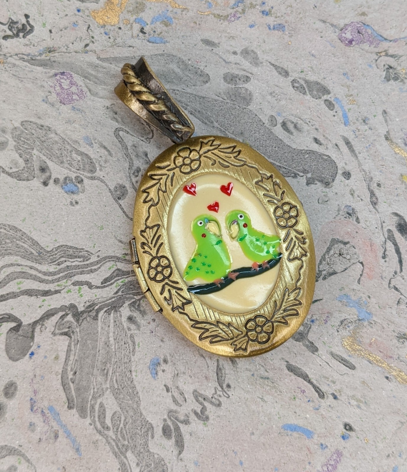 Hand Painted Bird Oval Locket Pendant Vintage Brass Floral Photo Frame Mix 4