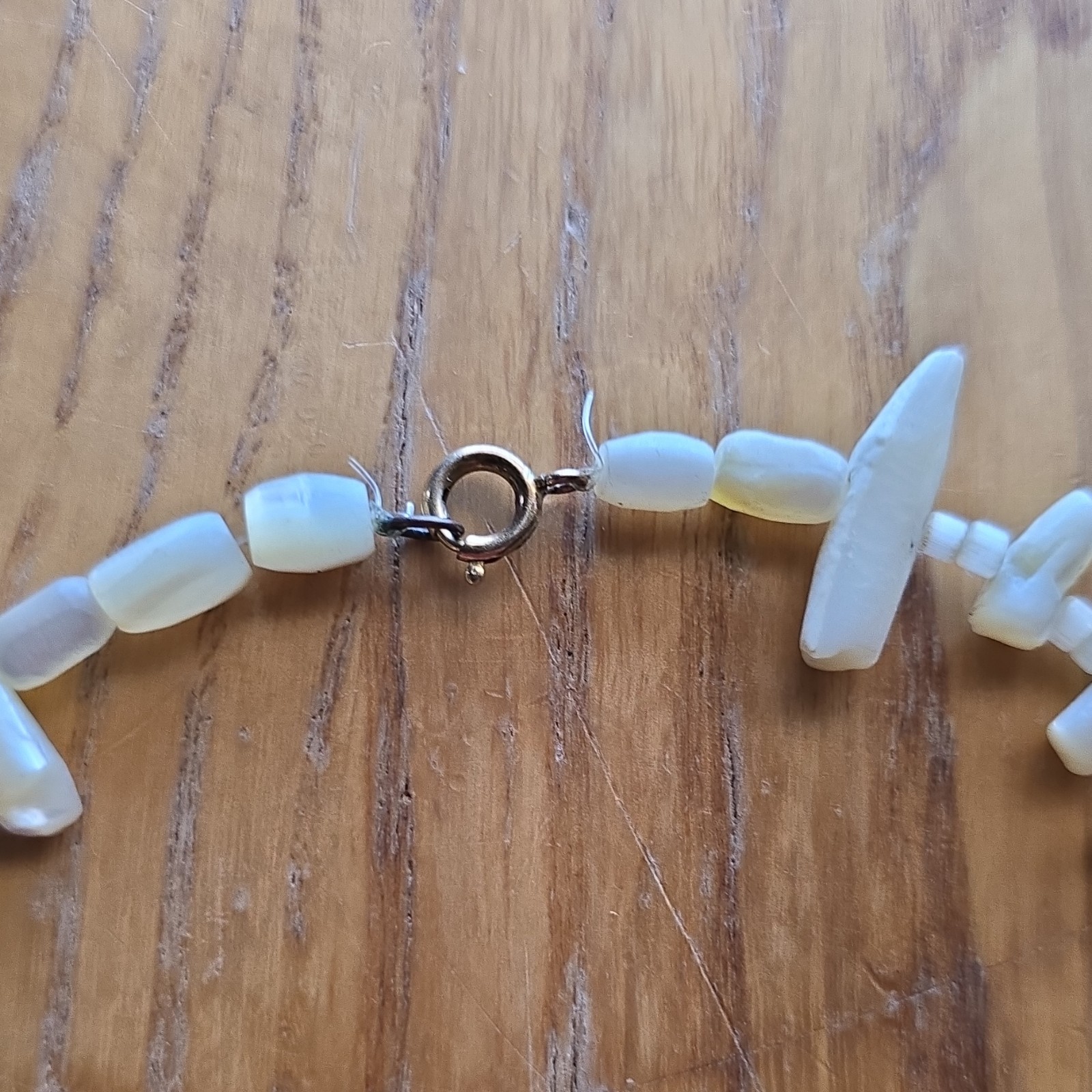 White Shell Chip Beaded Necklace White Shell Bead Chain Spring Ring Clasp