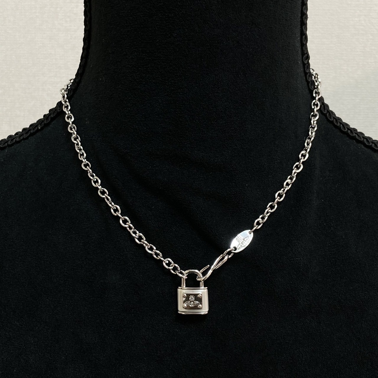 Vivienne Westwood Necklace Padlock Silver White 40.5cm 1.8×1.3 drawstring NO BOX