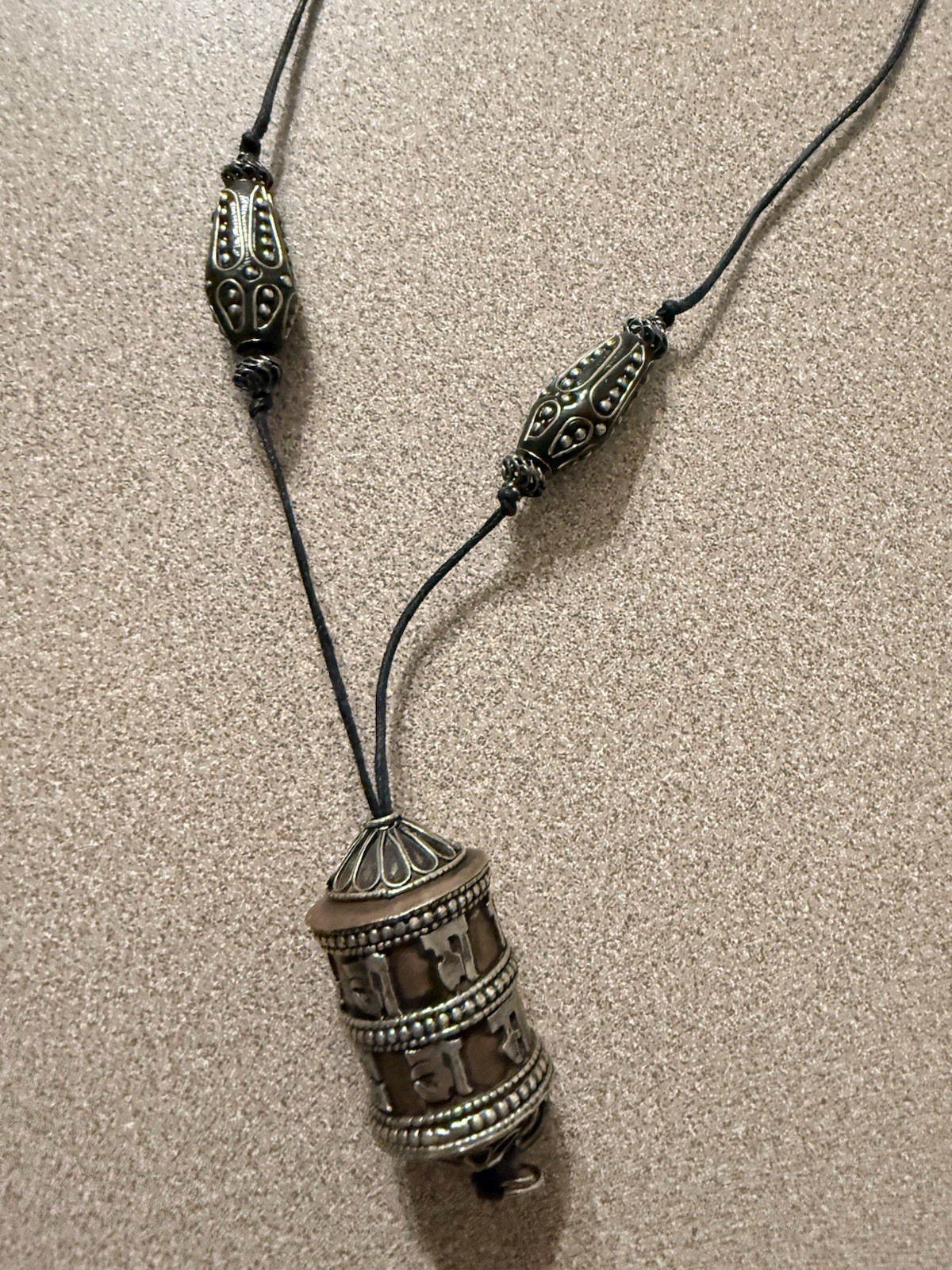 VTG Tibetan Prayer Wheel Pendant Necklace Om Mani Padme Hum
