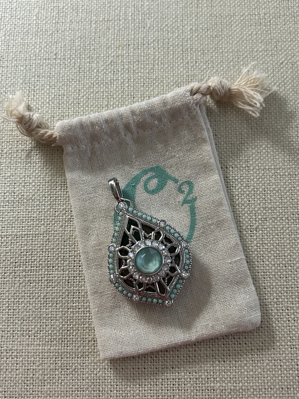 Origami Owl LK1081 Mint Green Moroccan Hinge Locket w/02 Jewelry Bag “New”