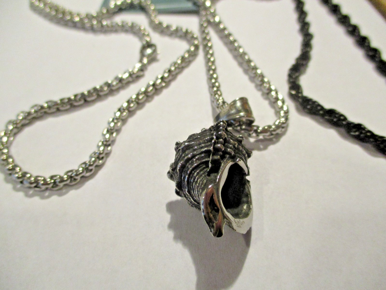 NOS STEEL BY DESIGN Conch Shell Pendant+2 Steel Chains (25″Silver +18″Black)