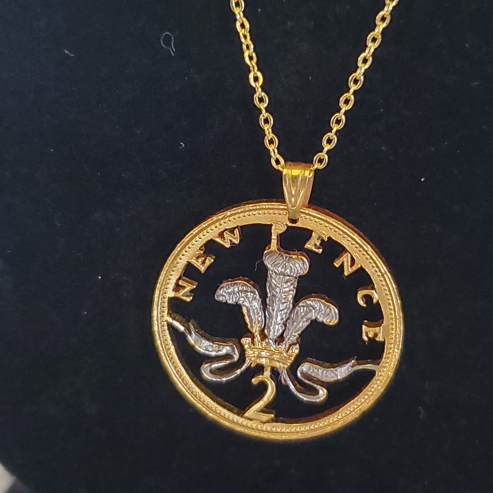 United Kingdom UK 2 New Pence Hand Cut Coin Pendant Gold Plated Necklace