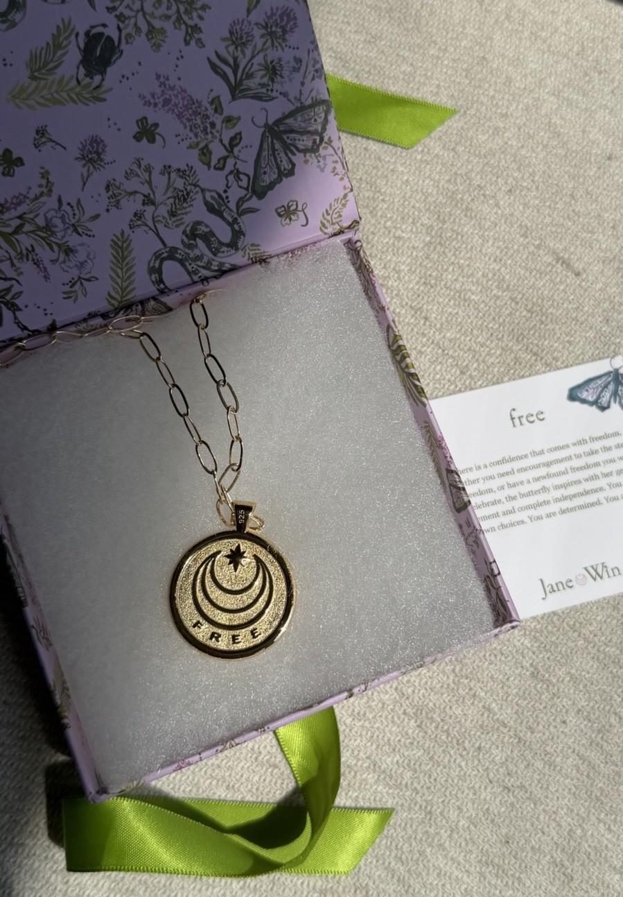 Jane Win FREE Original Pendant Coin 14k Gold Plated New Butterfly $328 W Chain