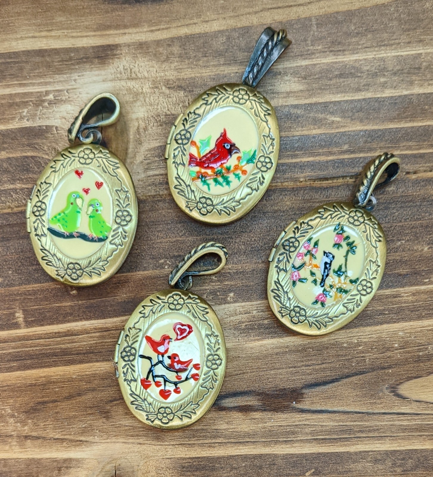 Hand Painted Bird Oval Locket Pendant Vintage Brass Floral Photo Frame Mix 4