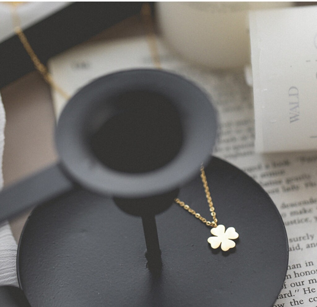 Women Girl Titanium Stainless Steel 15 mm Gold Four Leaf Clover Necklace 16-18″