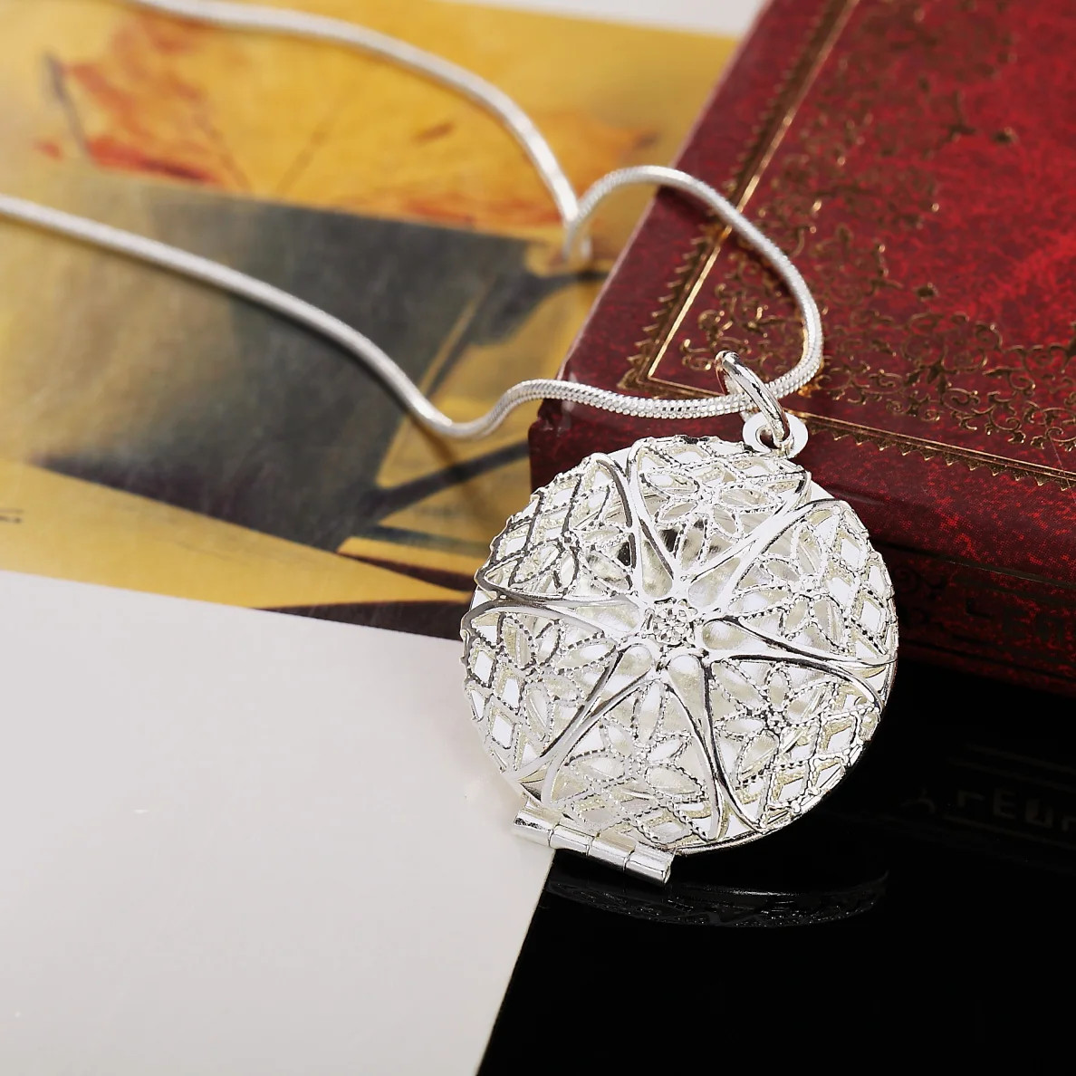 Photo Frame Pendant Necklace 925 Sterling Silver Oval Heart Locket Jewelry
