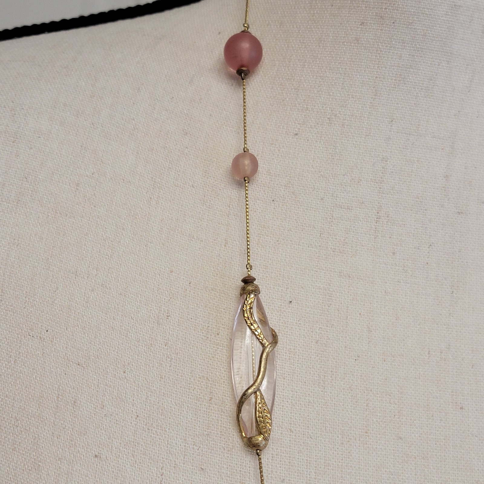VTG Station Necklace 40″ Pink Gold Tone Beaded Frosted Metal Wrapped Leaves