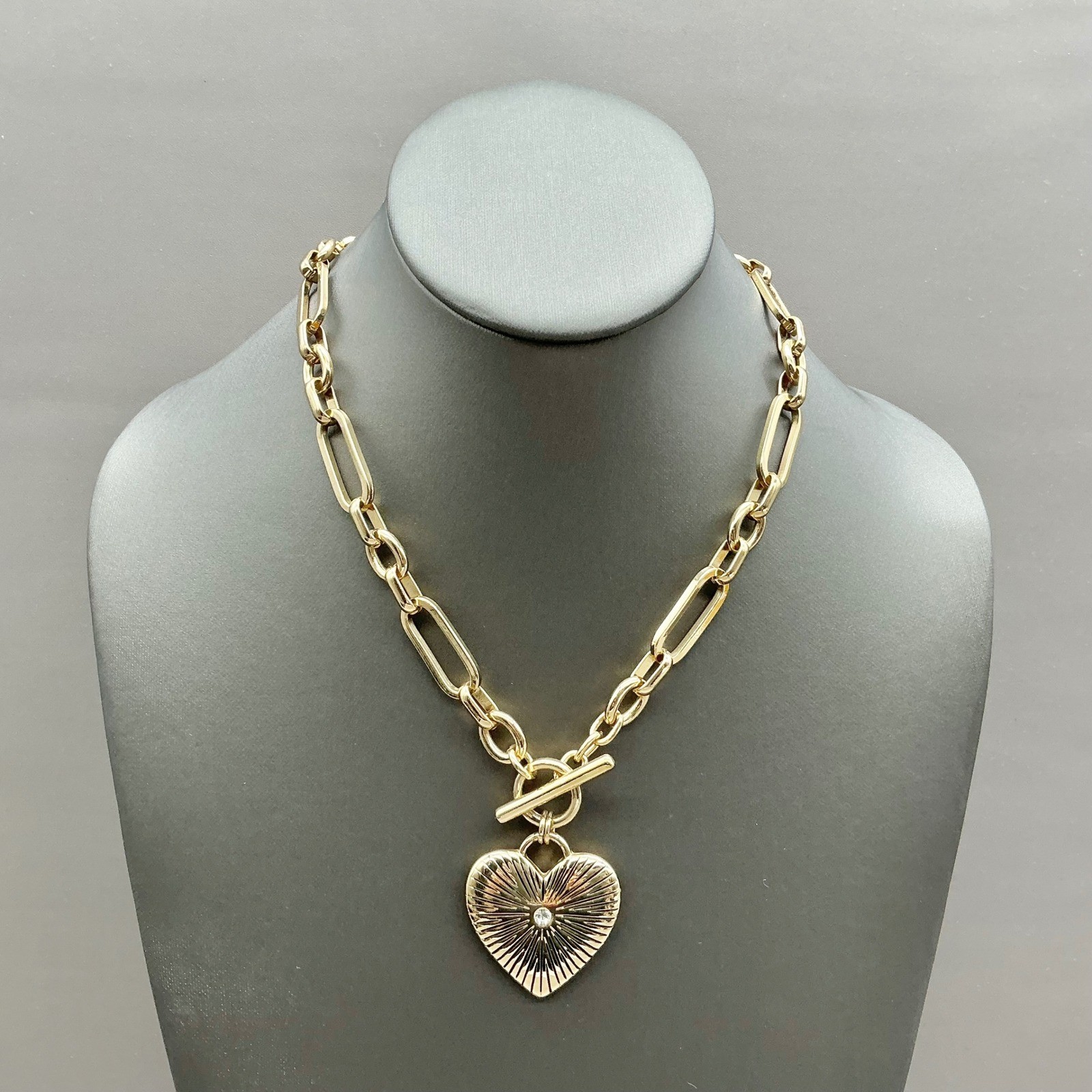 Gold Tone Heart Pendant Paperclip Chain Toggle Necklace Rhinestone 18-20in