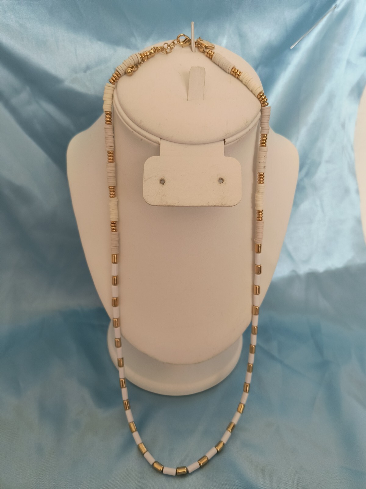 Aeropostale Necklace White and Gold Color Acrylic Beads Appx 24 inches Long