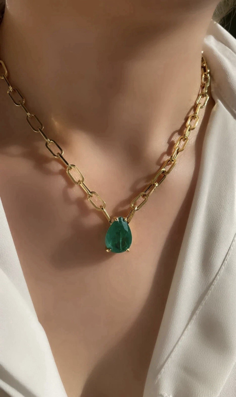 10Ct Pear Cut Simulated Green Emerald Necklace 14K Yellow Gold Plated Silver