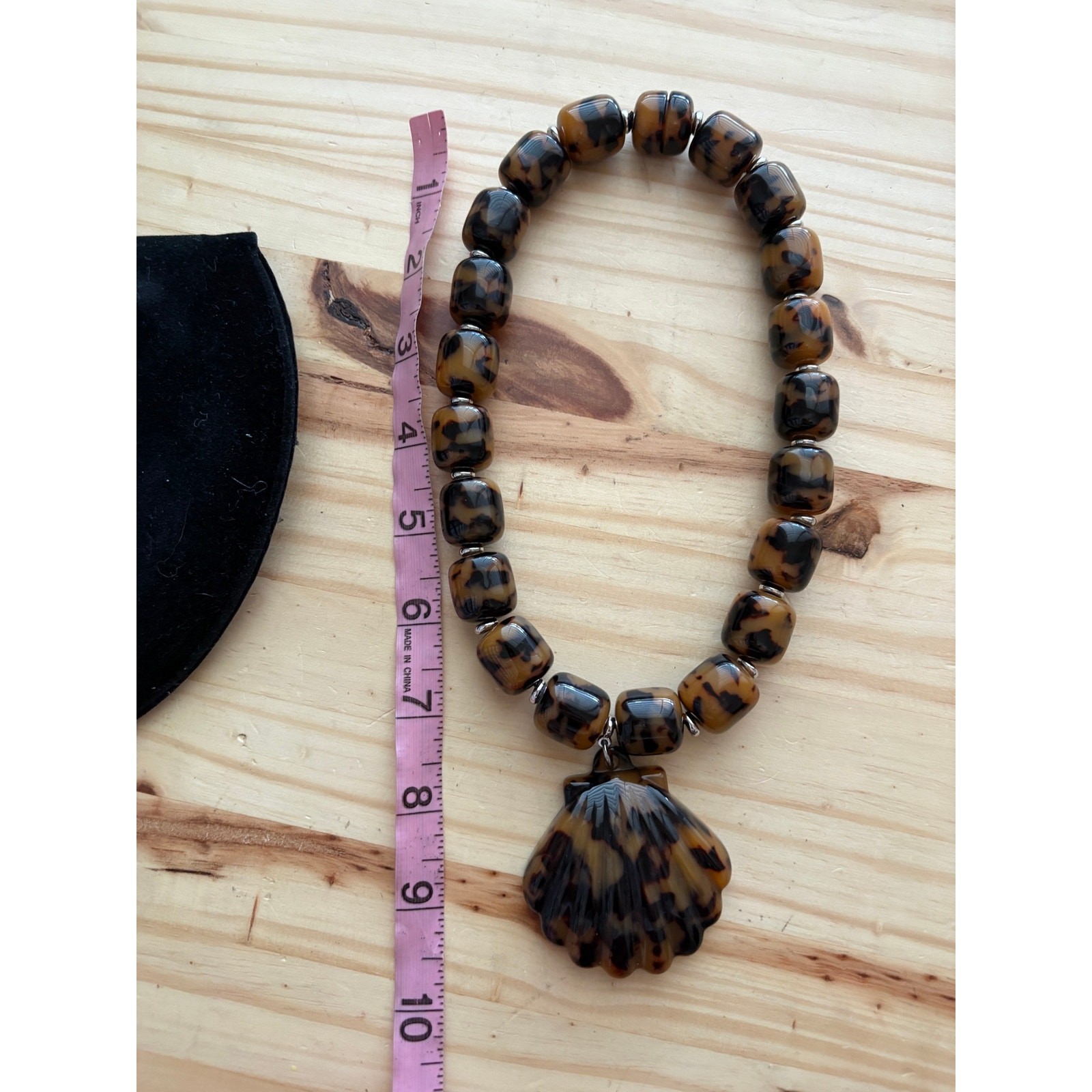 Julietta Asty Necklace Resin Beads Shell Pendant Brown Tortoise Magnetic Clasp