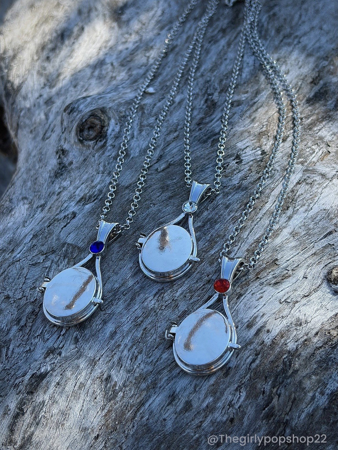 Moon Pool Silver Locket From H20 Just Add Water Cleo Emma Rikki Stones