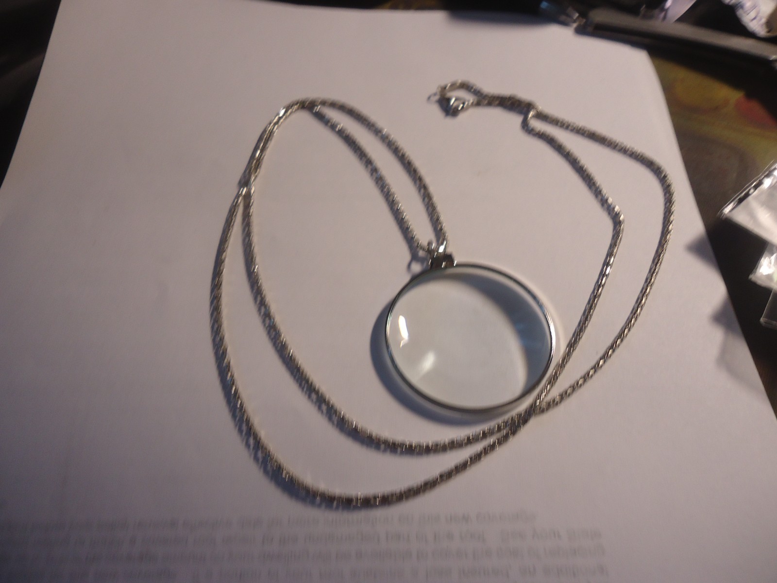 5X Magnifier Reading Magnifying Glass Lens Pendant Necklace 36” silver plated.