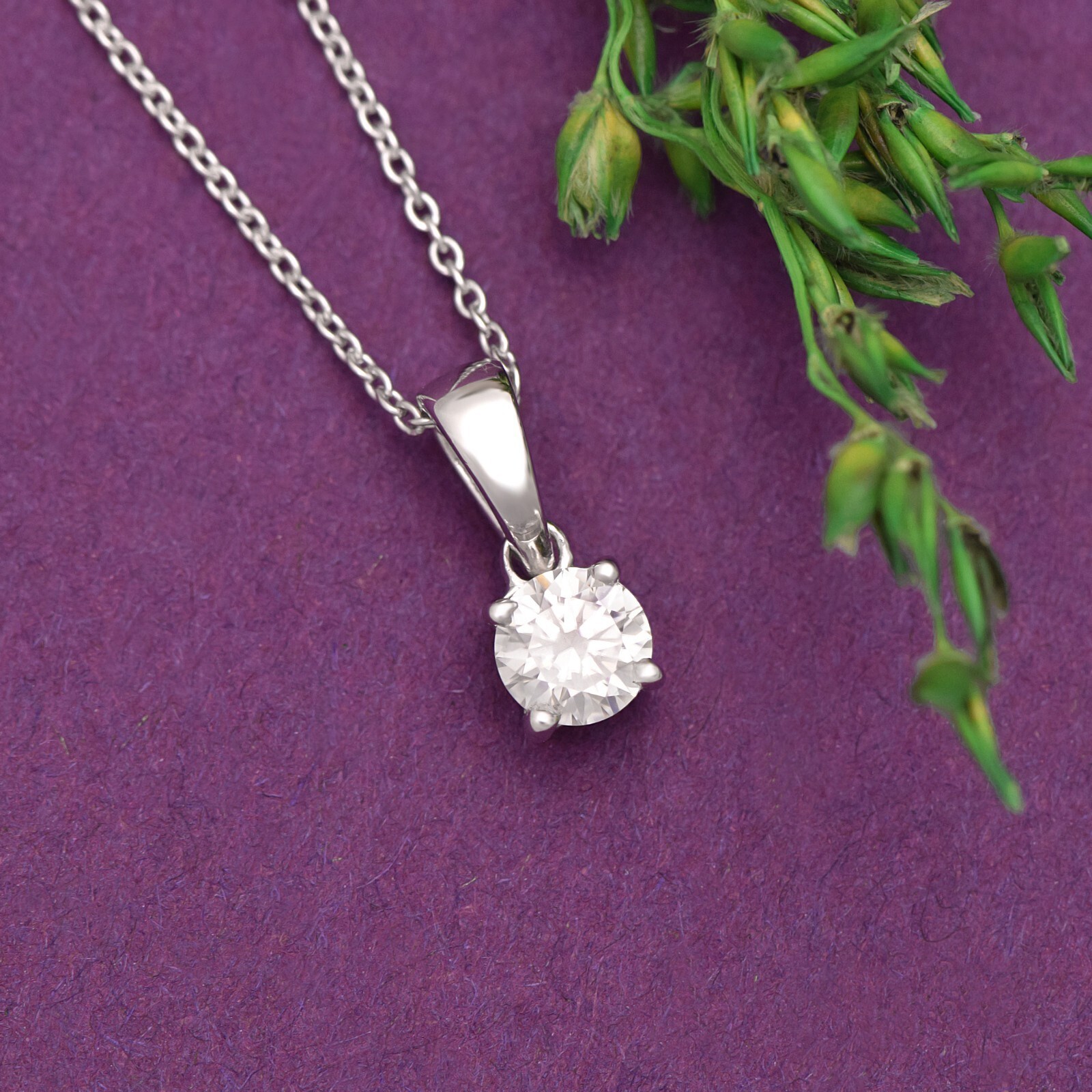 Amezing Round Cut Simulated Diamond Solitaire Pendant In 14K White Gold Plated