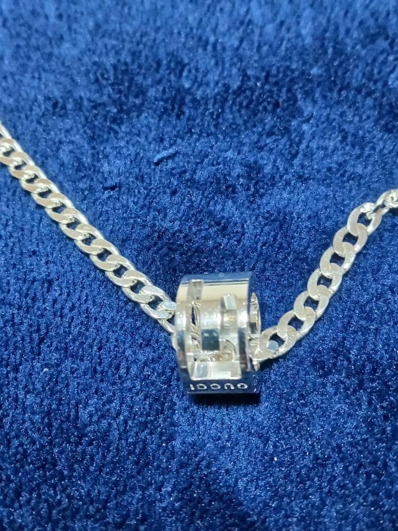GUCCI Cutout G Ring Necklace Excellent