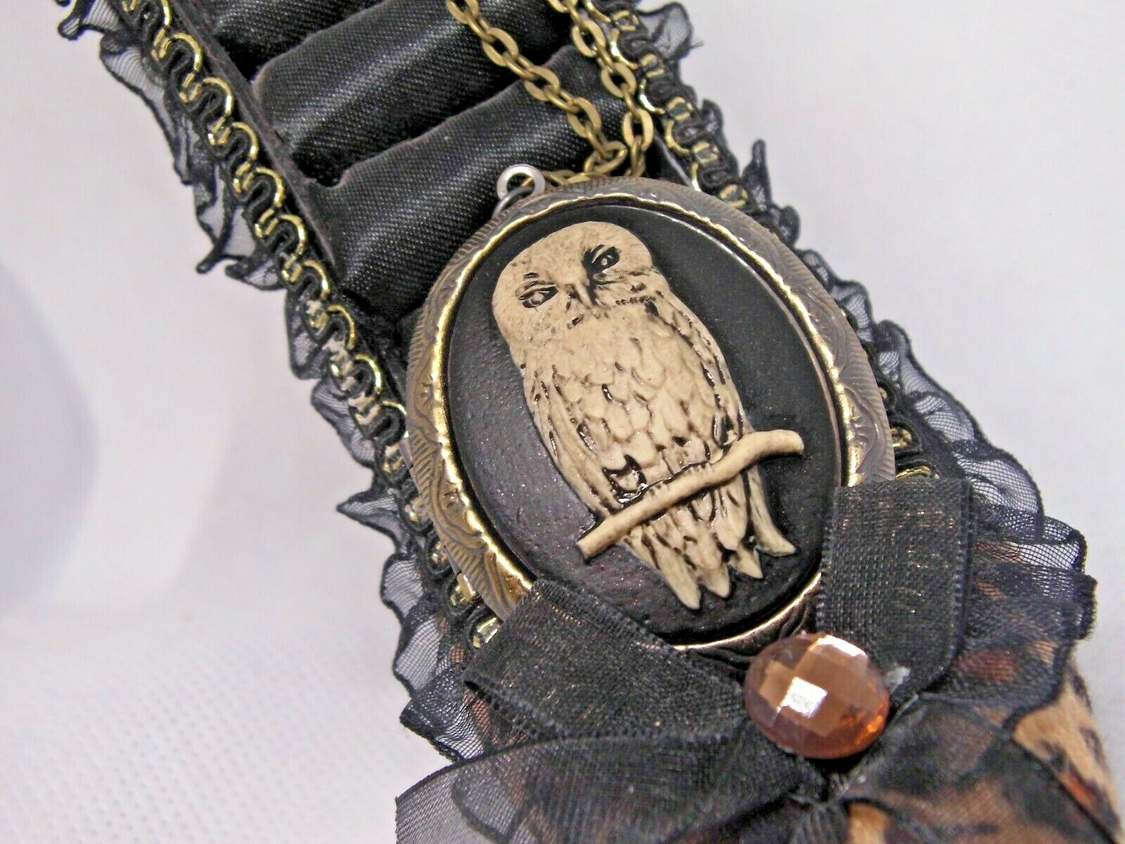 Barn Tree Owl Locket cameo Necklace Photo Memory Keepsake box Pendant pill box