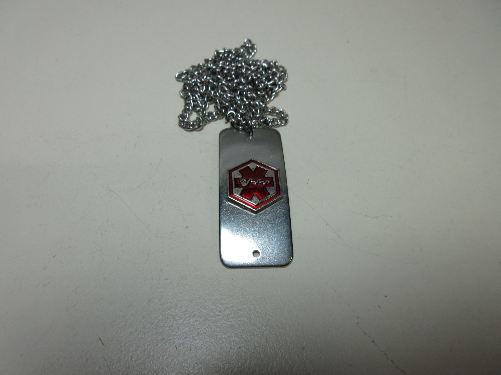 MEDICAL ALERT ID NECKLACE PENDANT DIABETIC HEALTH EMERGENCY SILVER TONE #25