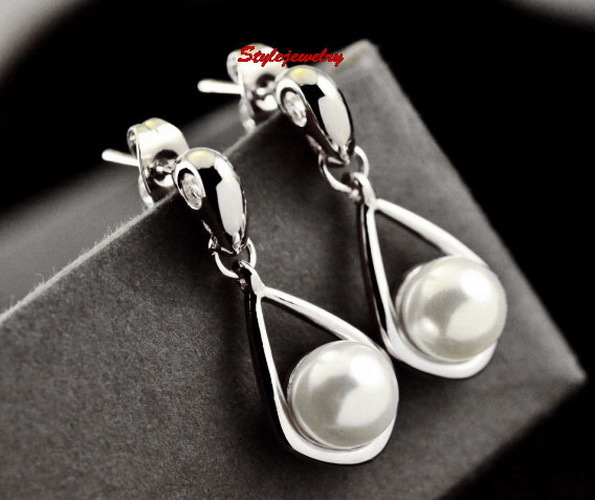 White Gold Filled Silver Tone Bridal White Pearl Bridal Teardrop Earring XE128